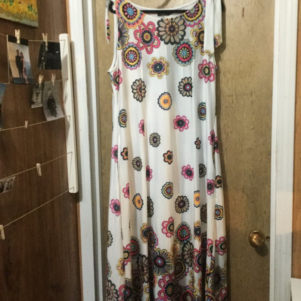 Reborn Plus size floral maxi dress with pockets size 2X